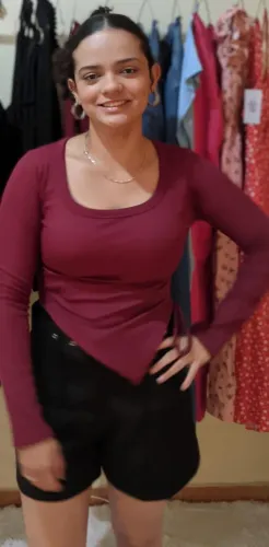 Blusa com amarração lateral 