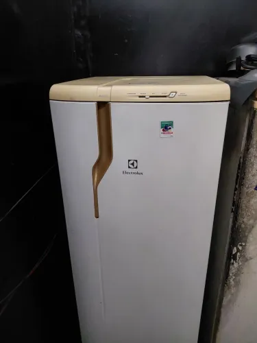 Vendo geladeira Electrolux