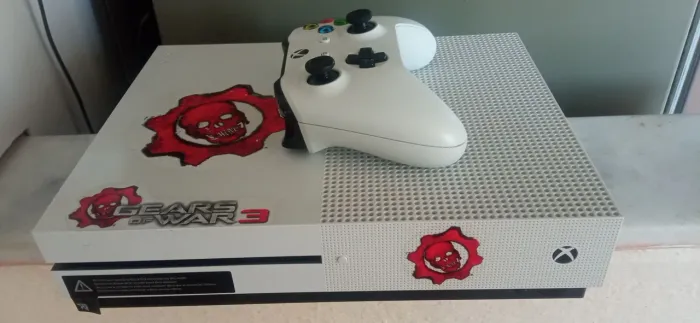 Xbox One S