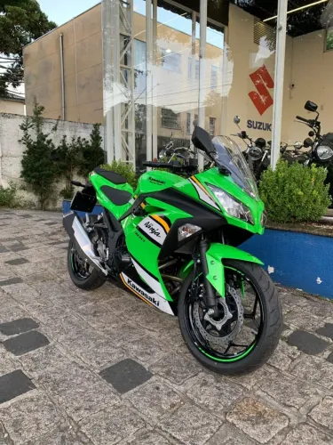 KAWSAKI NINJA  300