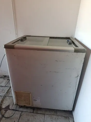 Freezer expositor