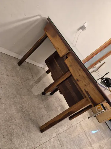 Mesa de madeira extensível