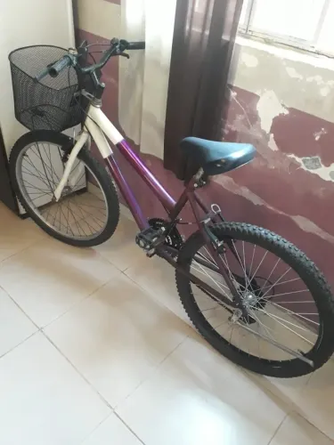 Bicicleta de marcha feminina
