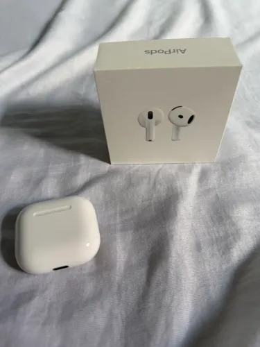AirPods 4
