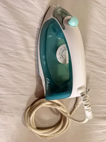 Ferro de Passar Oster a Vapor