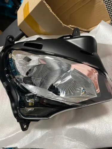 FAROL DIANTEIRO CONJUNTO DIR. YAMAHA R3 2024