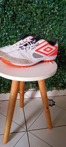 Chuteira Umbro Pro 5 Society N° 39 - Branca/laranja - Pouco Usada