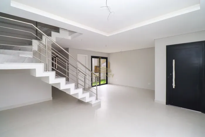 SOBRADO EM CONDOMÍNIO com 3 dormitórios à venda por R$ 829.000,00 no bairro Boqueirão - CU
