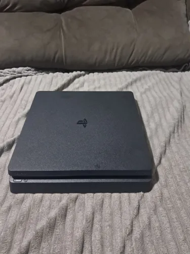 Ps4 slim de 1tb 1 jogo 1 controle