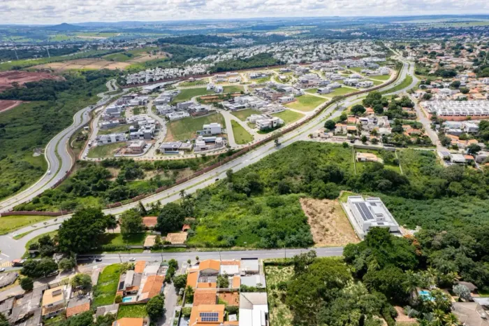 Terreno Residencial e Comercial no Jardim Vitória, Goiânia