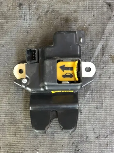Fechadura tampa traseira kia cerato 2008 a 2013