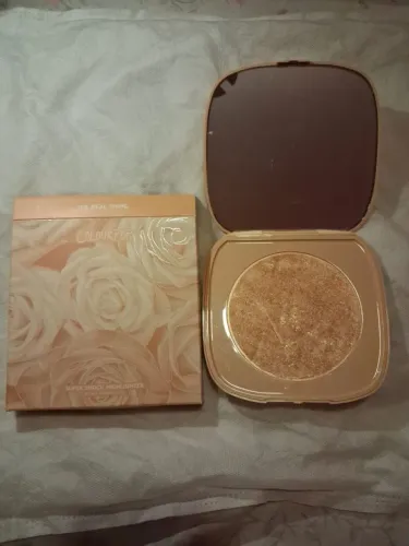 Iluminador ColourPop  the real thing
