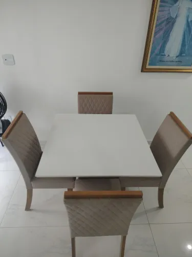 Mesa de 4 lugares