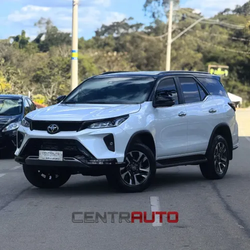Toyota Hilux SW4 Diamond 2.8 TB 4X4 Die. Aut. 2026
