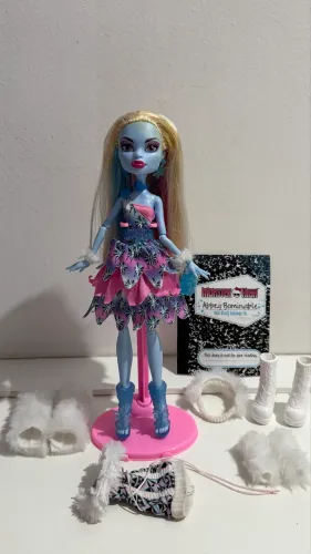 Monster High abbey petit poa+ look básica *LER DESCRIÇÃO*