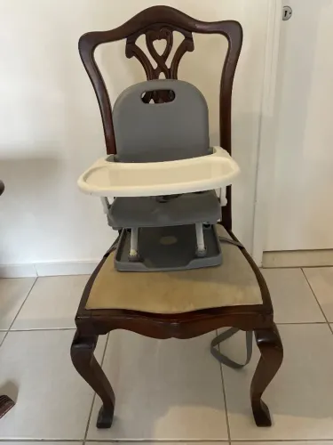 Cadeirinha de bebê P/ refeição