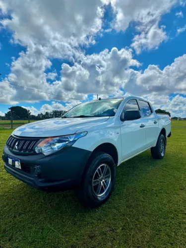 Mitsubishi L200 Tri. Outd. GLX 2.4 CD 4X4 Die. MEC 2022