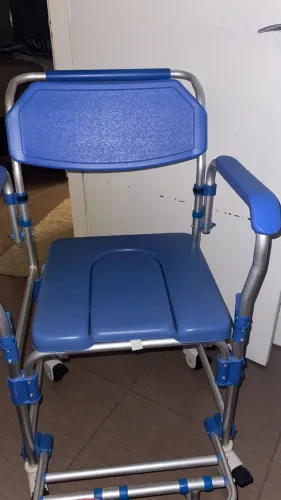 Vendo Cadeira de banho