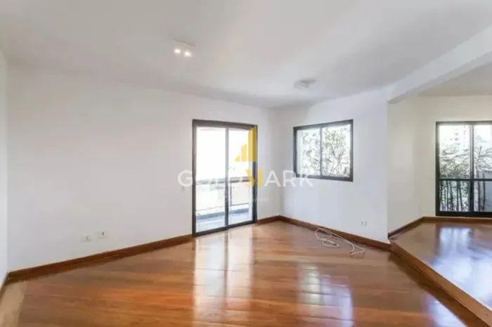 Apartamento à Venda em Moema 150 metros 3 Dormitórios 1 suíte 2 vagas