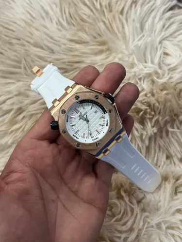 Relógio Estilo Offshore Diver - Fundo de Vidro, Pulseira de Borracha e Funcional