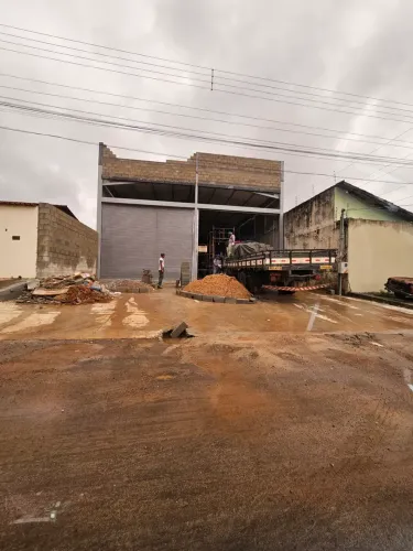 Imóvel para aluguel tem 340 metros quadrados