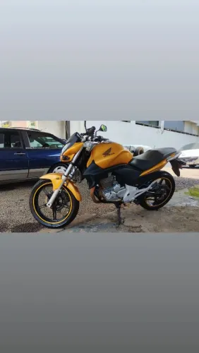 Cb300 Com baixo km repasse