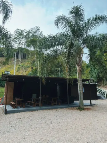 Sítio para descansar e pequenos eventos