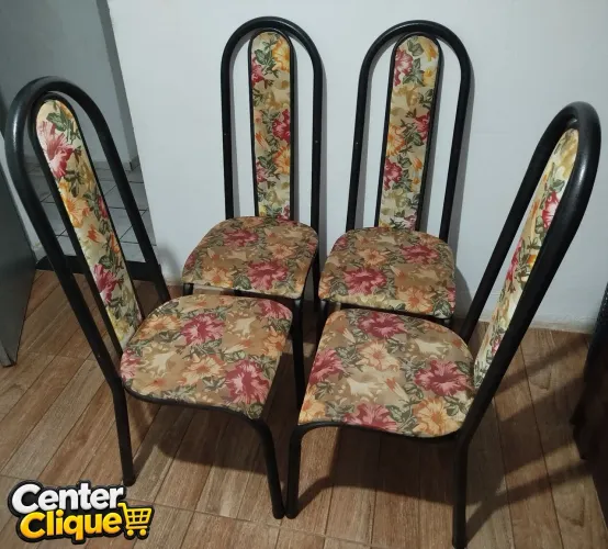 4 Cadeiras Semi Novas: Retirar no Aero Rancho!