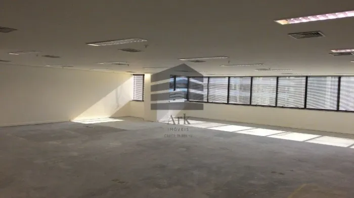 Sala comercial para alugar 5 vagas de garagem