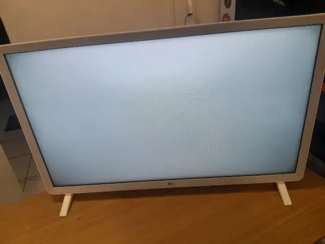 TV LG 32 polegadas com defeito