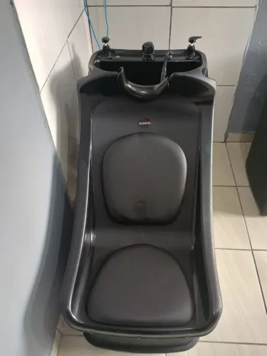 Vendo lavatório pra salão 790 reais 