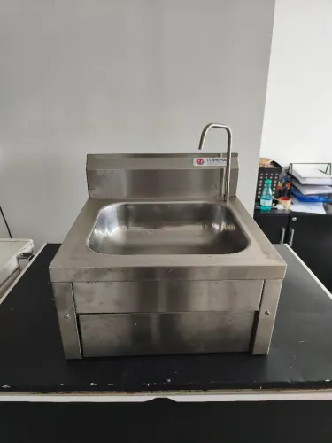 Pia industrial pequena de aluminio