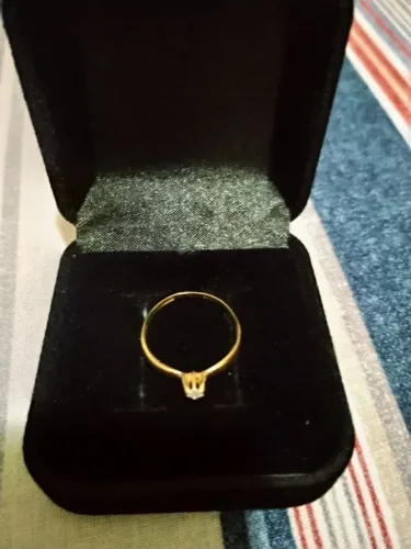 Anel Solitário Brilhante 18 k.