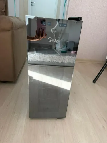 Adega climatizada Midea 12 garrafas Bivolt