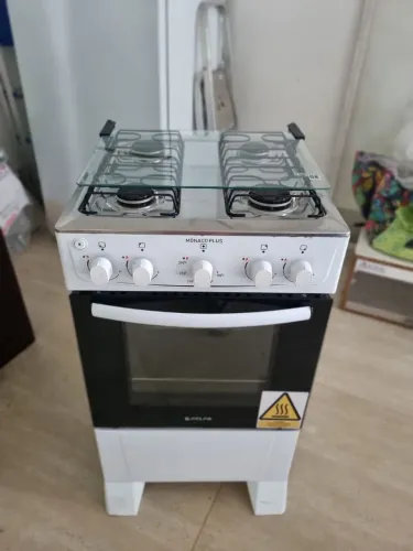 Vende - se Fogão 4 bocas 