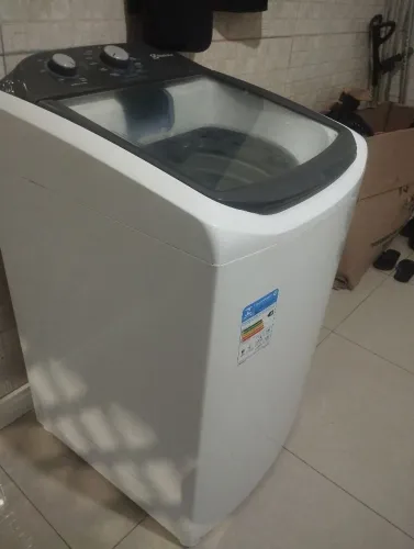 Vendo essa máquina de lavar semi nova...ela tá só com um pequeno defeito