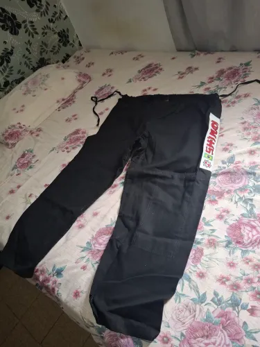 Calça de kimono .