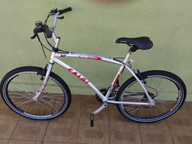 Bicicleta caloi (ALLUMINUM) Aro 26 18 velocidades Cambio Shimano