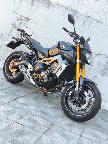 Yamaha MT-09 2015 - Super Revisada (Com Acessórios