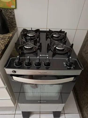 Vendo um fogão