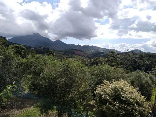 Lotes e chácara próximo a pedra azul 