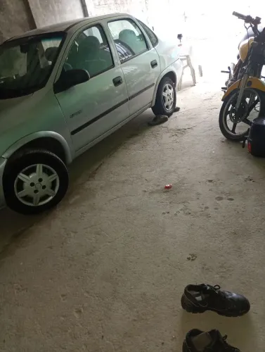 Faço diversa frete particular moto e carro preço combinar