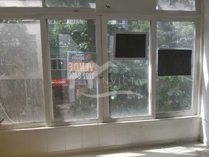 EXCELLENTE SALA ESPAÇOSA E AREJADA !!!