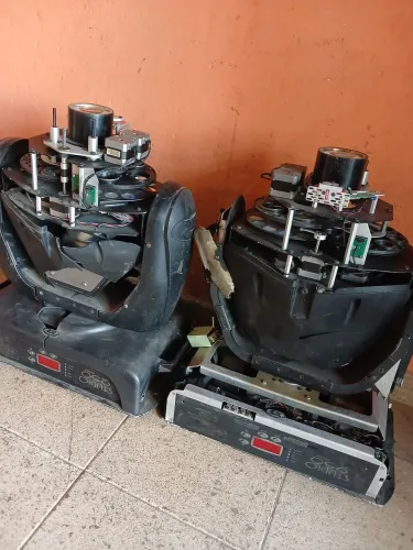 02 Moving head de iluminação Profissional Studio 250 Séries