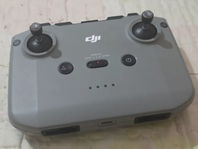 Controle Drone DJI RC-N1 - Compatível com Mini 2, Mini 3, Air 2S, Mavic 3