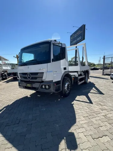 Mercedes Atego 1419 2020 4x2 Poliguindaste Simples