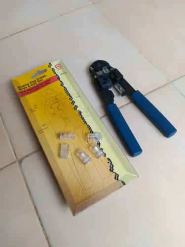 Alicate de climpar terminal RJ45 8 pinos HT210C  cortar e decapar H TOOLS