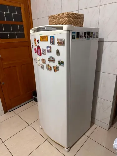 Vende-se Geladeira Consul Frost Free 1 Porta Crb36 300 Litros Branca 127v