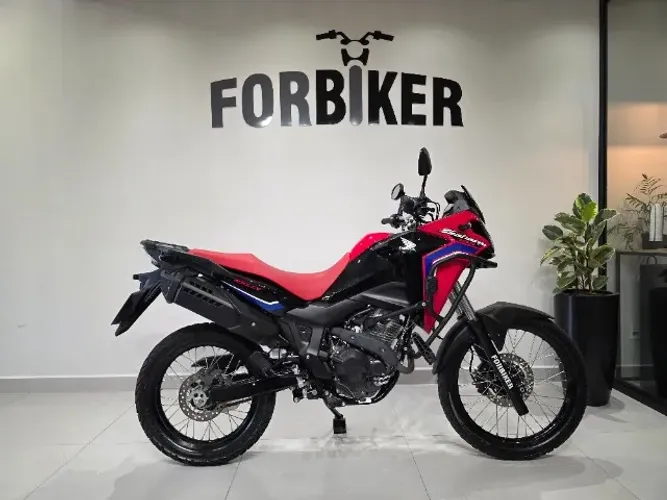 Honda XRE 300 Sahara Rally 2026- Vendida