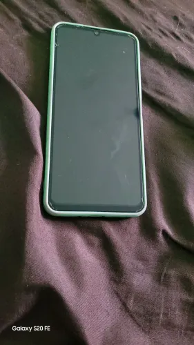 Vendo Redmi 13C 8gb de ram 256gb armazenamento interno.